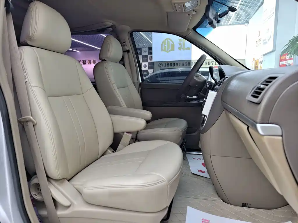 Buick GL8 — миниатюра 19