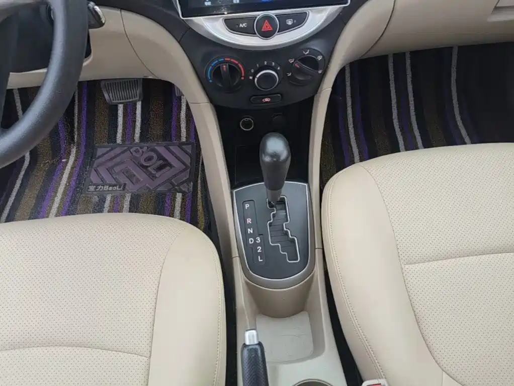 Hyundai Verna — миниатюра 14