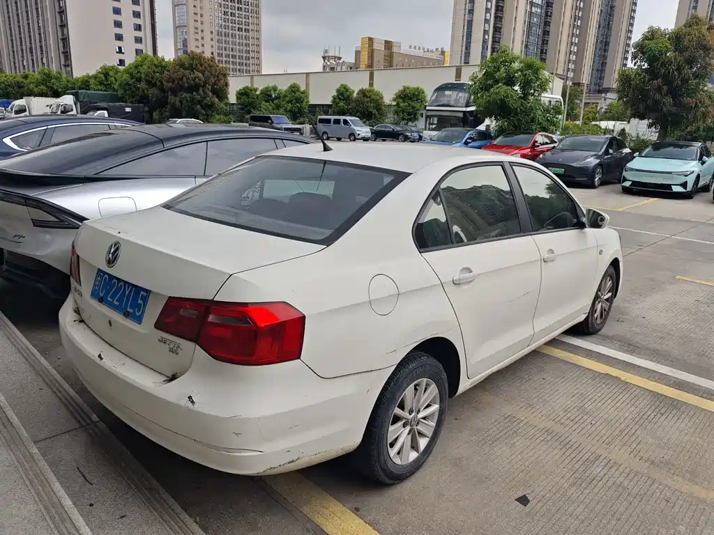 Volkswagen Jetta — миниатюра 7
