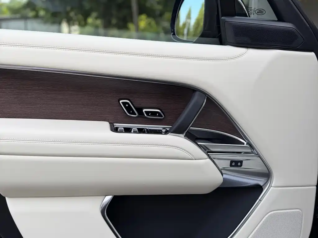 Land Rover Range Rover — миниатюра 19