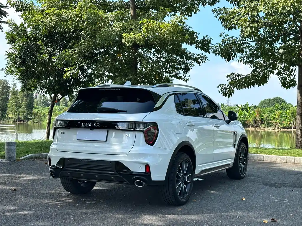 Lynk & Co 01 — миниатюра 8