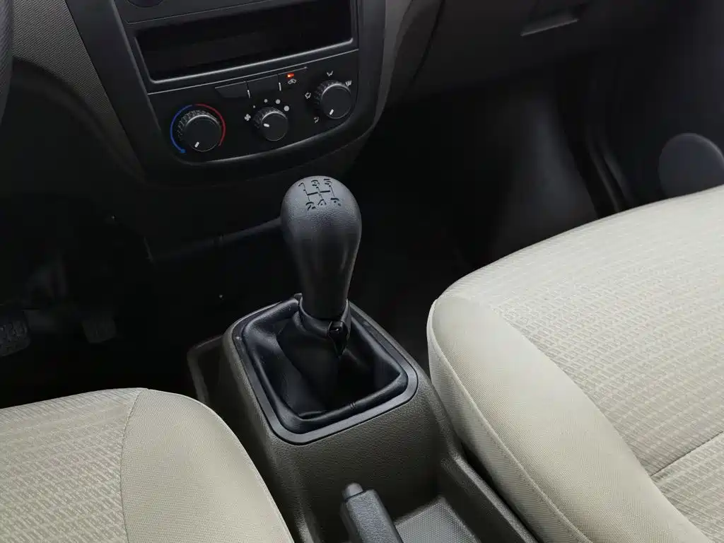Wuling Rongguang S — миниатюра 13
