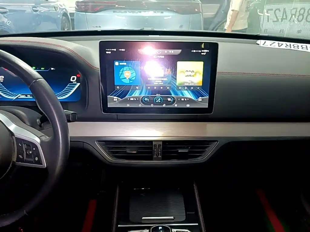 BYD Tang New Energy — миниатюра 13