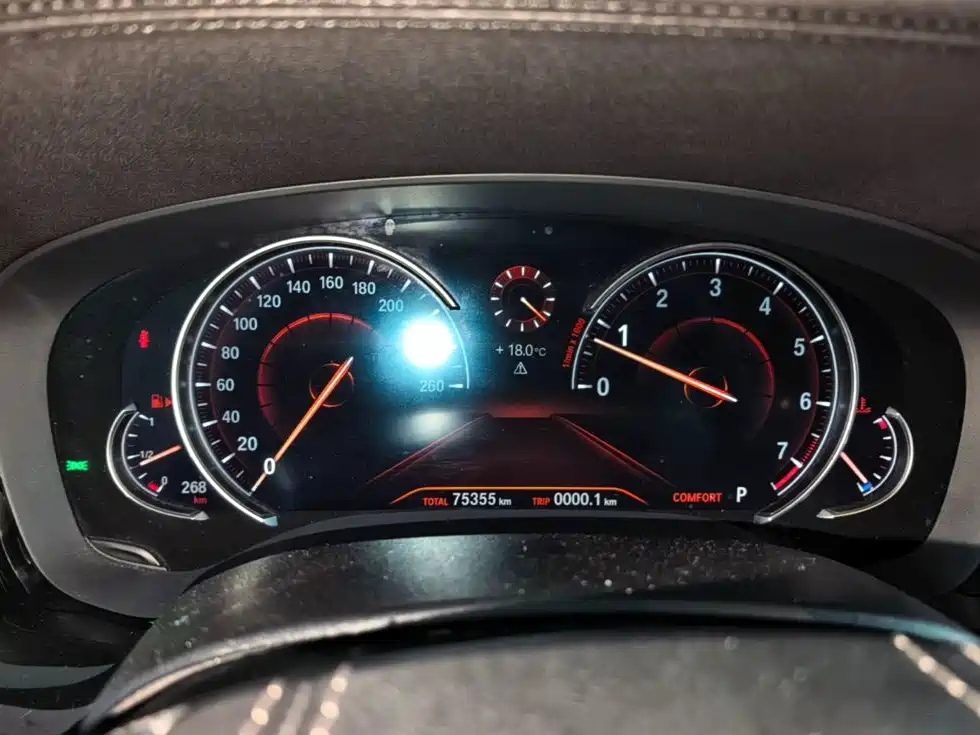 BMW 5 Series — миниатюра 12