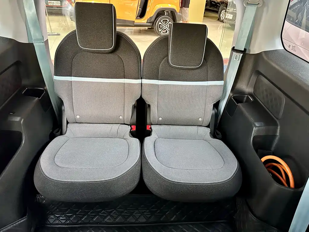 Baojun E300 — миниатюра 11
