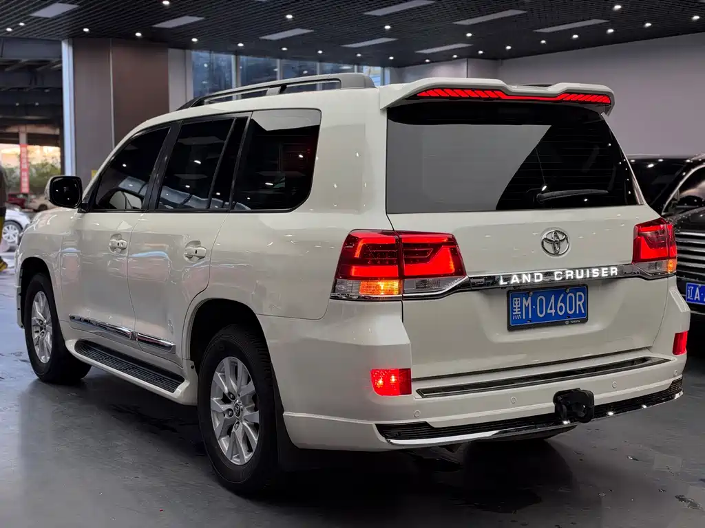 Toyota Land Cruiser — миниатюра 6