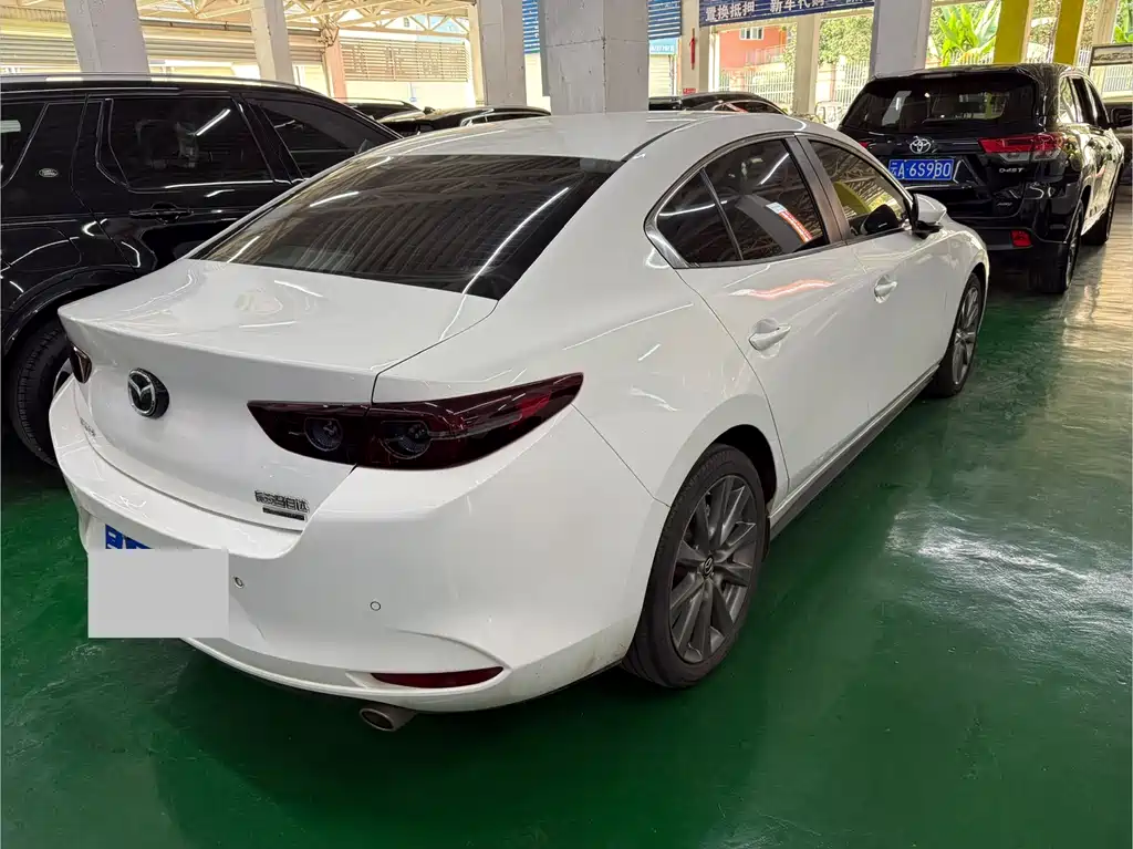 Mazda 3 Axela — миниатюра 2