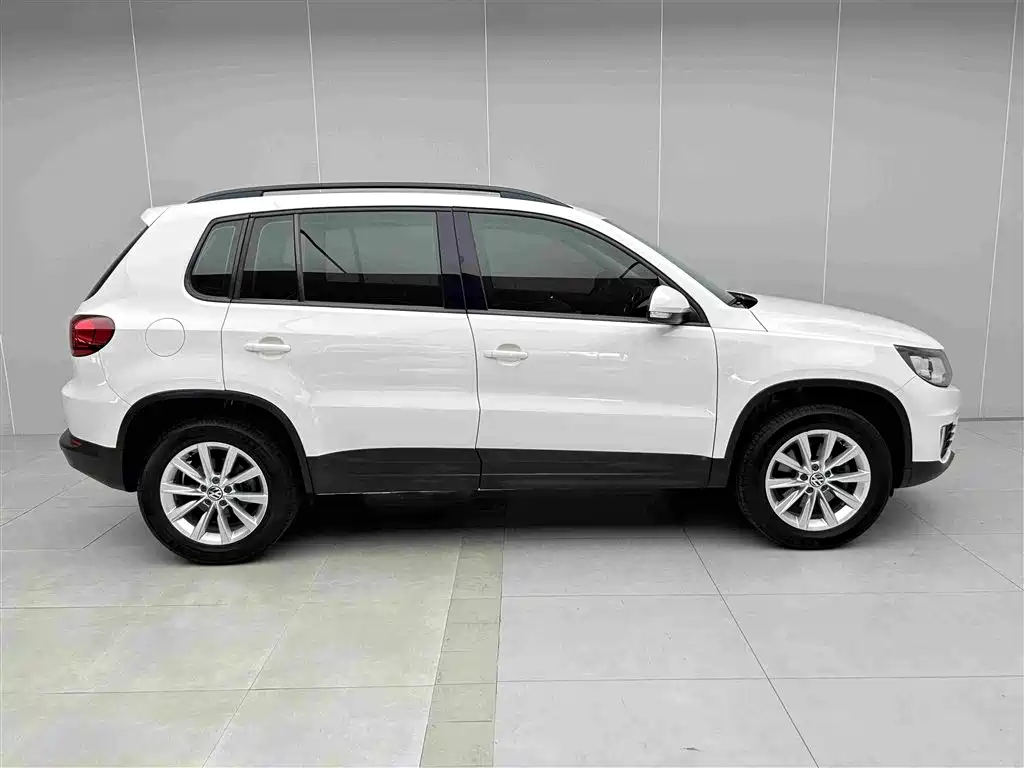 Volkswagen Tiguan — миниатюра 3