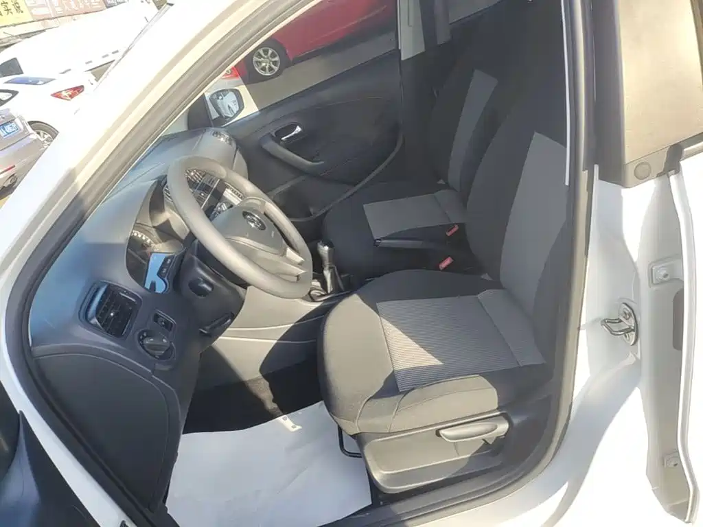 Volkswagen Polo — миниатюра 15