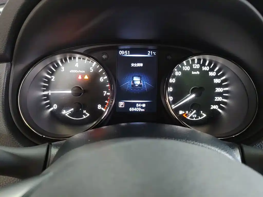 Nissan X-Trail — миниатюра 12