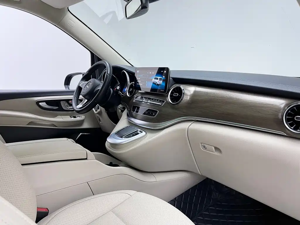 Mercedes-Benz V-Class — миниатюра 6