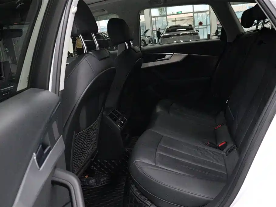 Audi A4 2022 Avant 40 TFSI Fashion