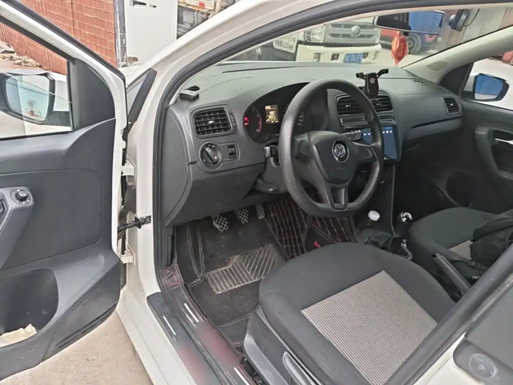 Volkswagen Polo — миниатюра 16