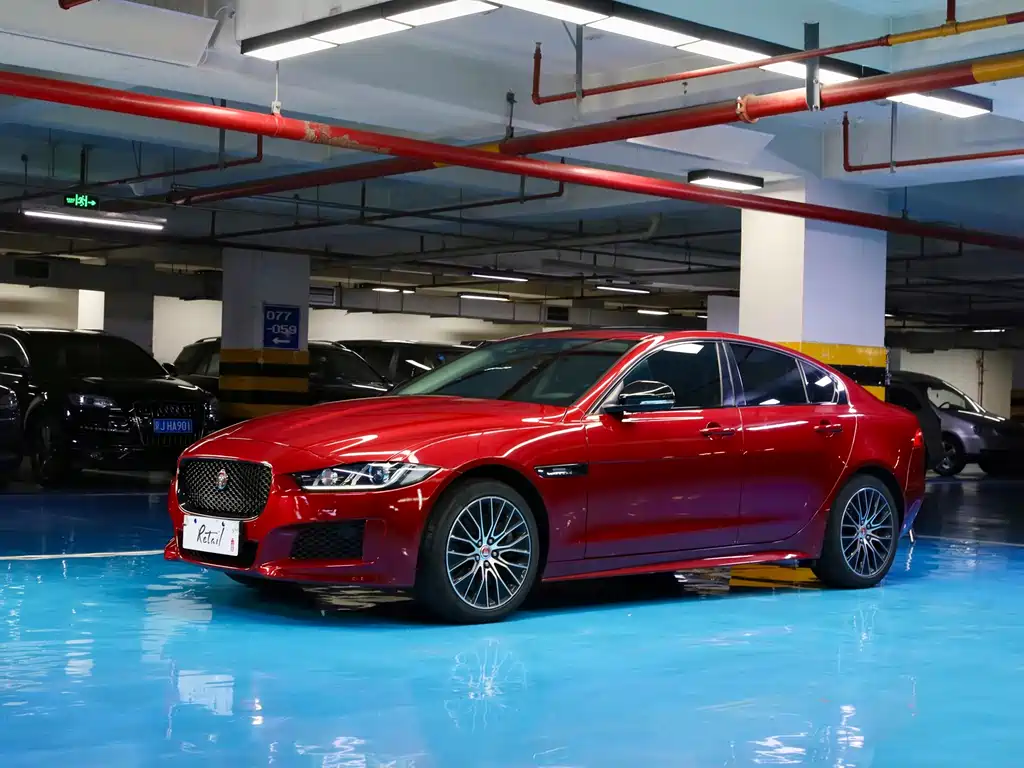 Купить Jaguar XE