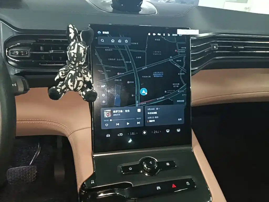 NIO ES6 — миниатюра 13