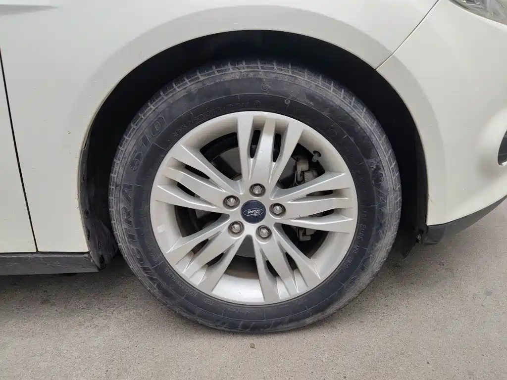 Ford Focus — миниатюра 8