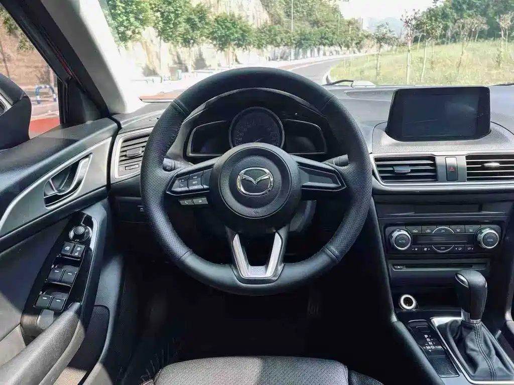 Mazda 3 Axela — миниатюра 6