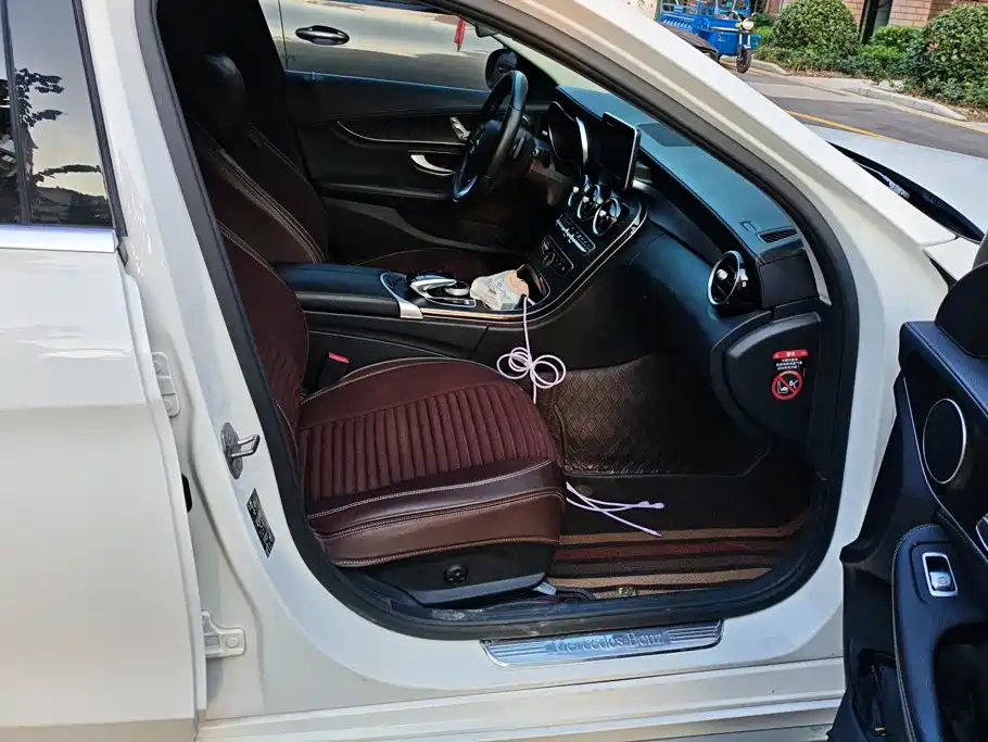 Mercedes-Benz C-Class — миниатюра 8