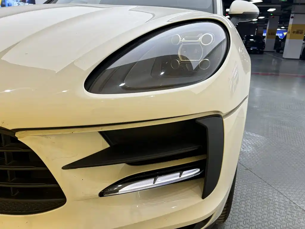 Porsche Macan — миниатюра 8