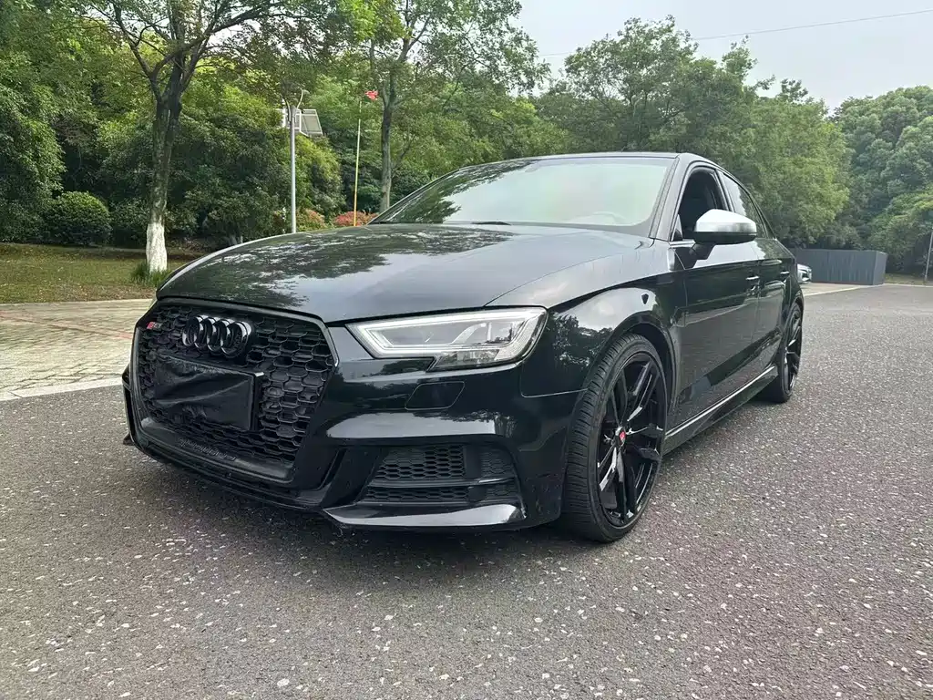 Купить Audi S3