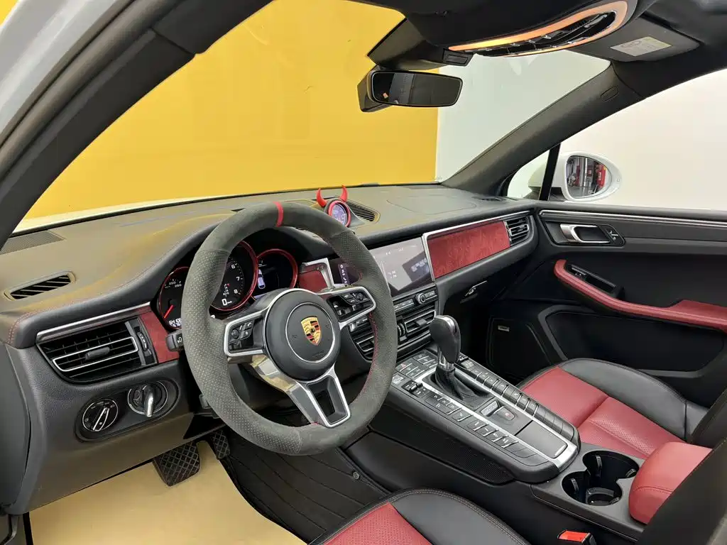 Porsche Macan — миниатюра 28