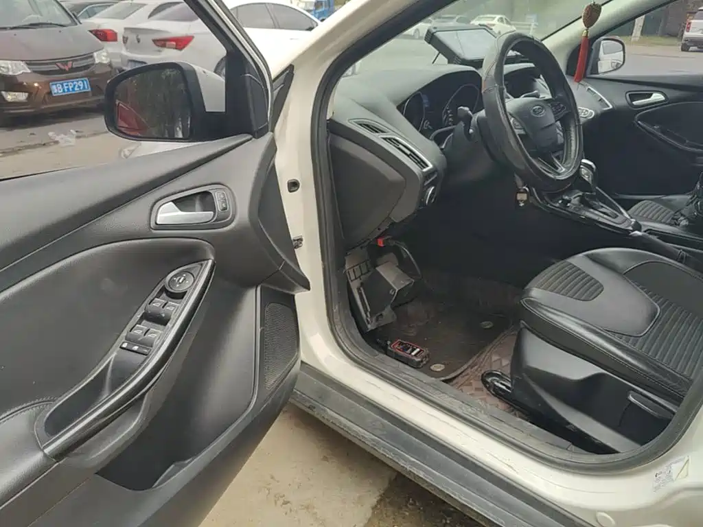 Ford Focus — миниатюра 16