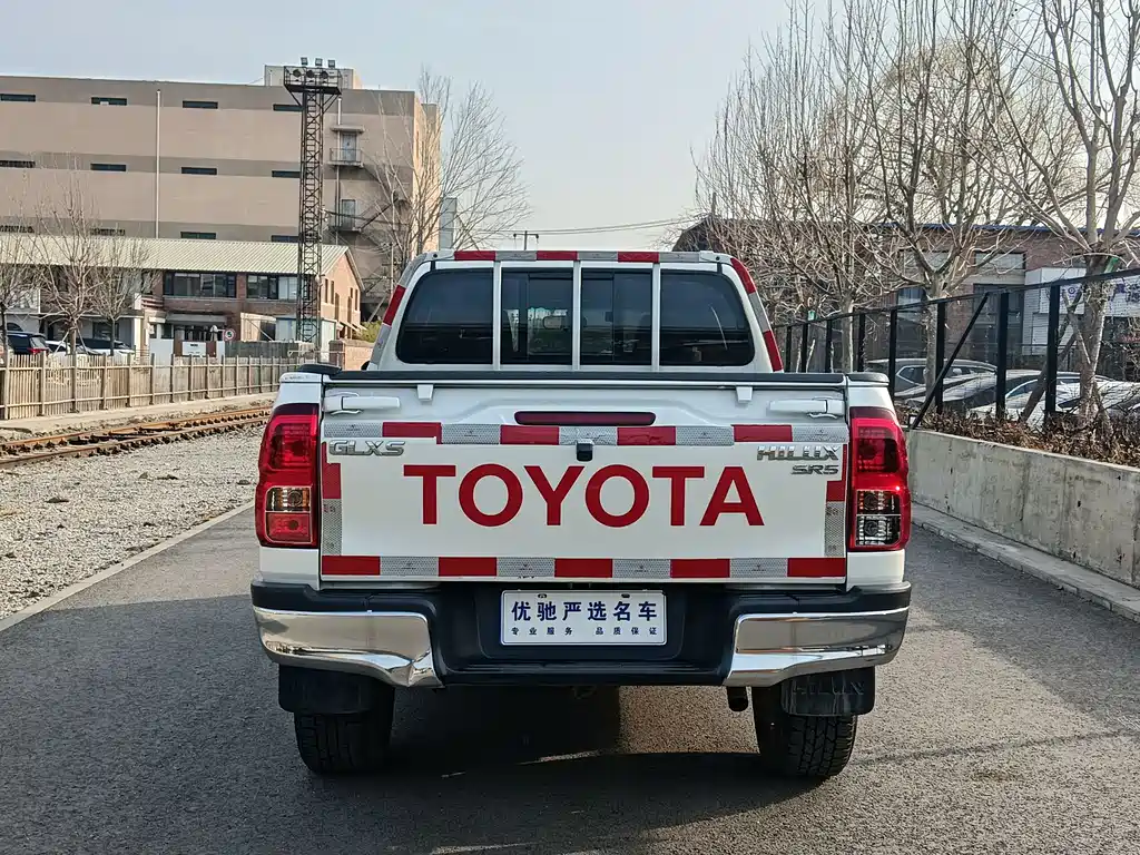 Toyota Hilux 2019 2.7L AT