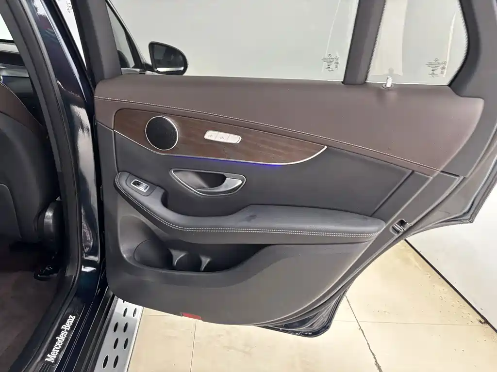 Mercedes-Benz GLC — миниатюра 21