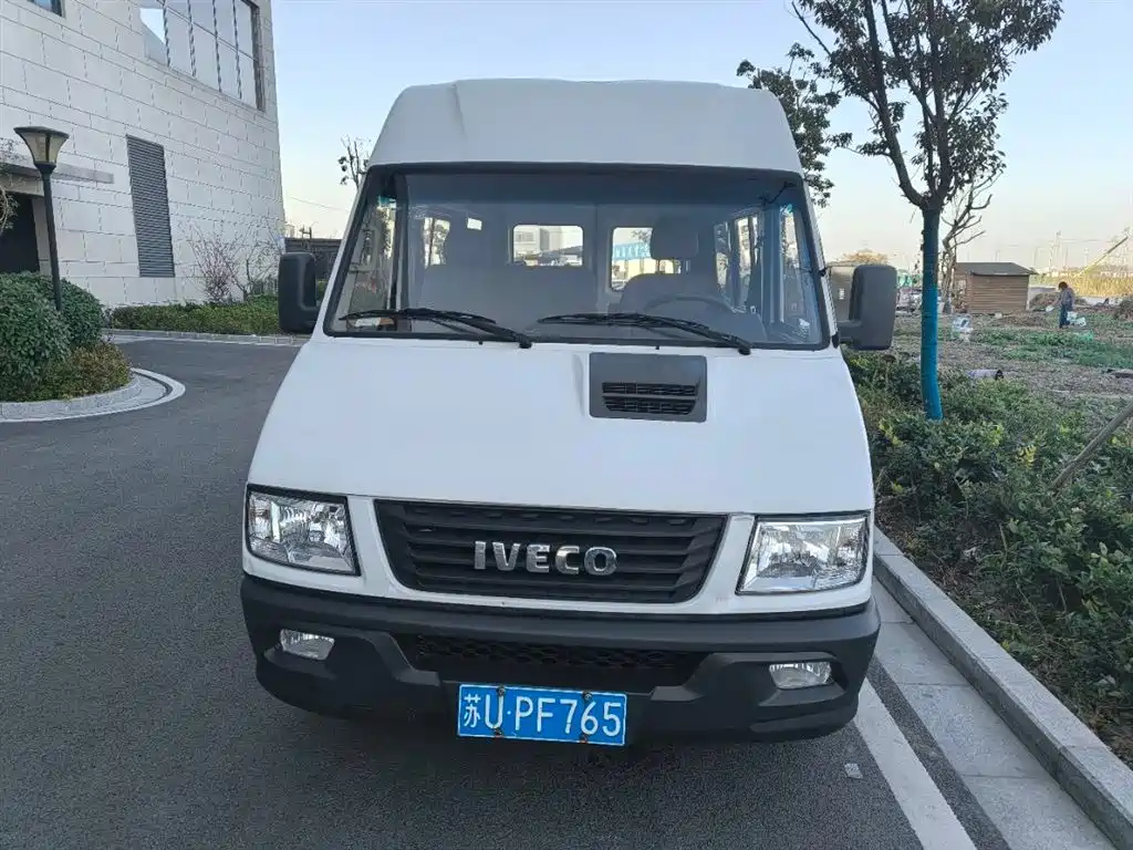 IVECO PROUD