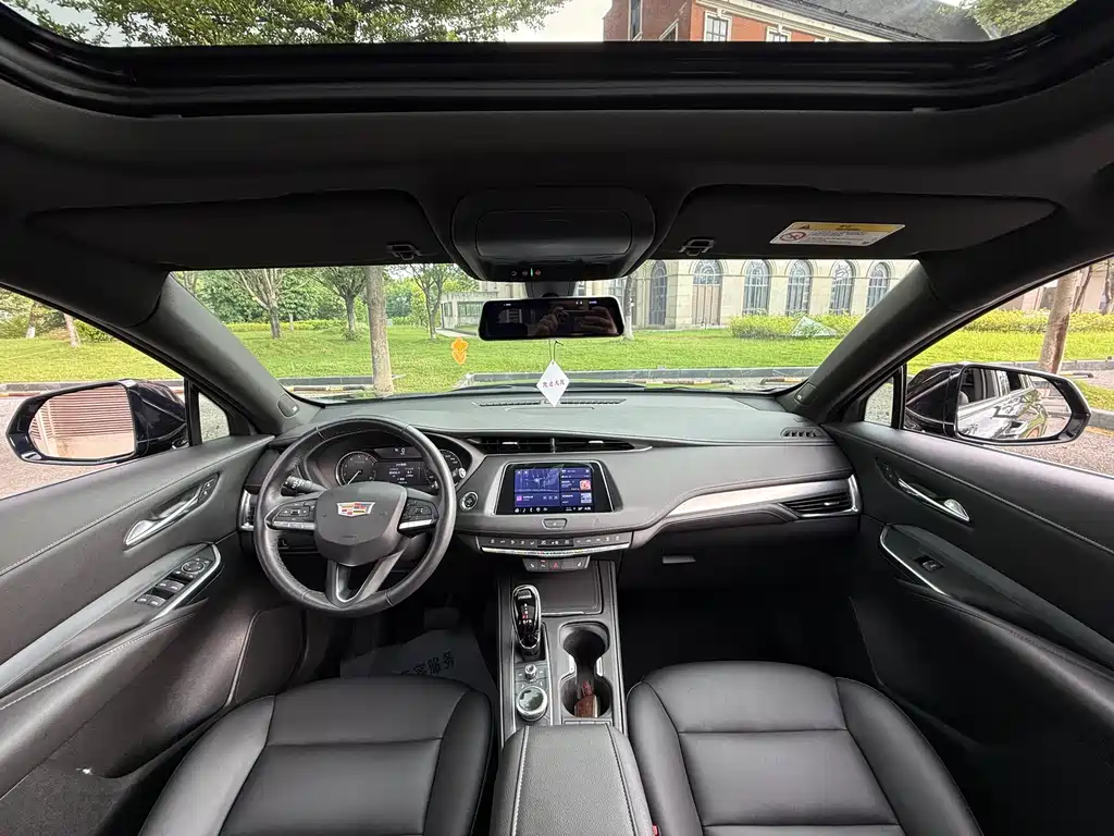 Cadillac XT4 — миниатюра 13