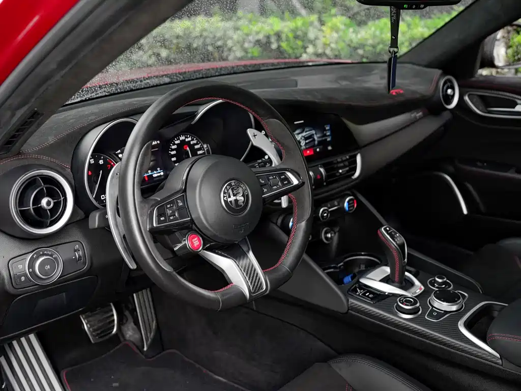 Alfa Romeo Giulia — миниатюра 24