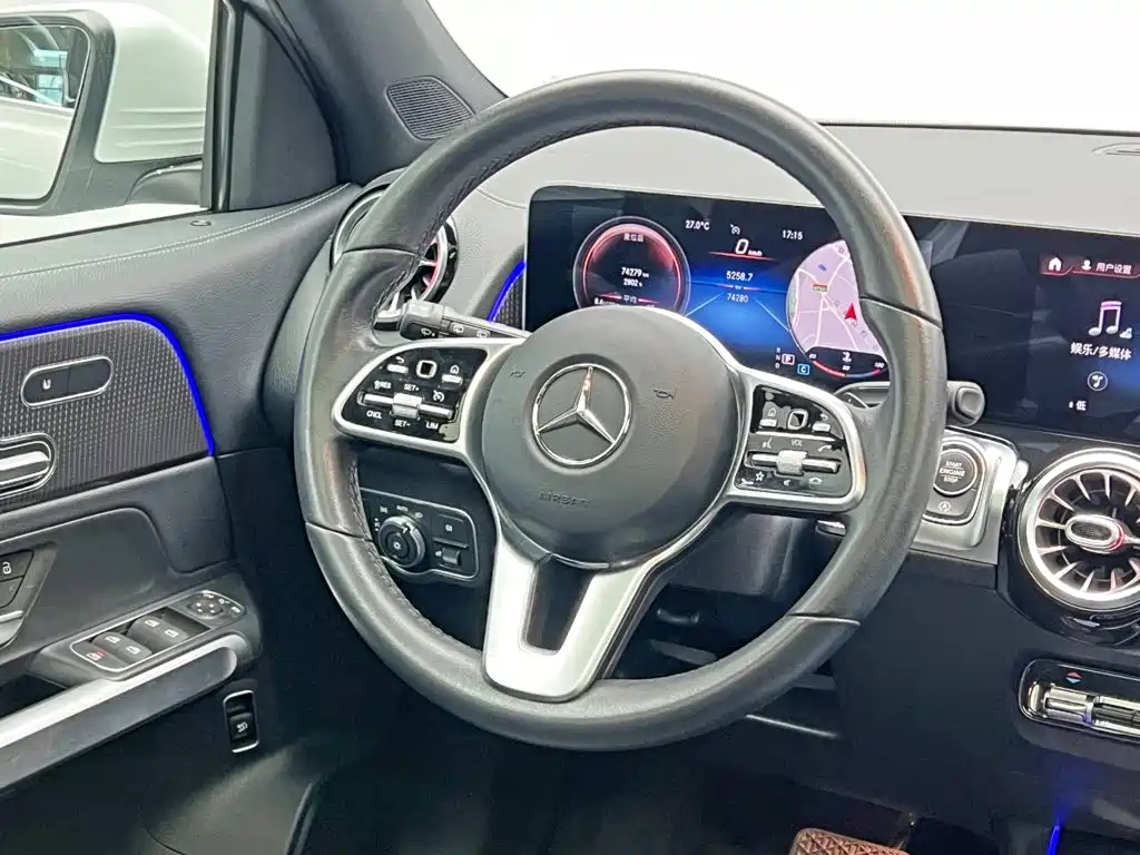 Mercedes-Benz GLB — миниатюра 21
