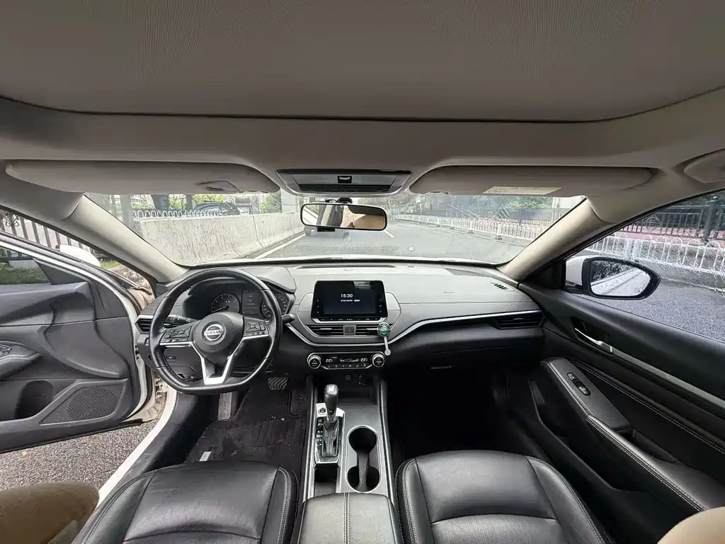 Nissan Teana — миниатюра 7