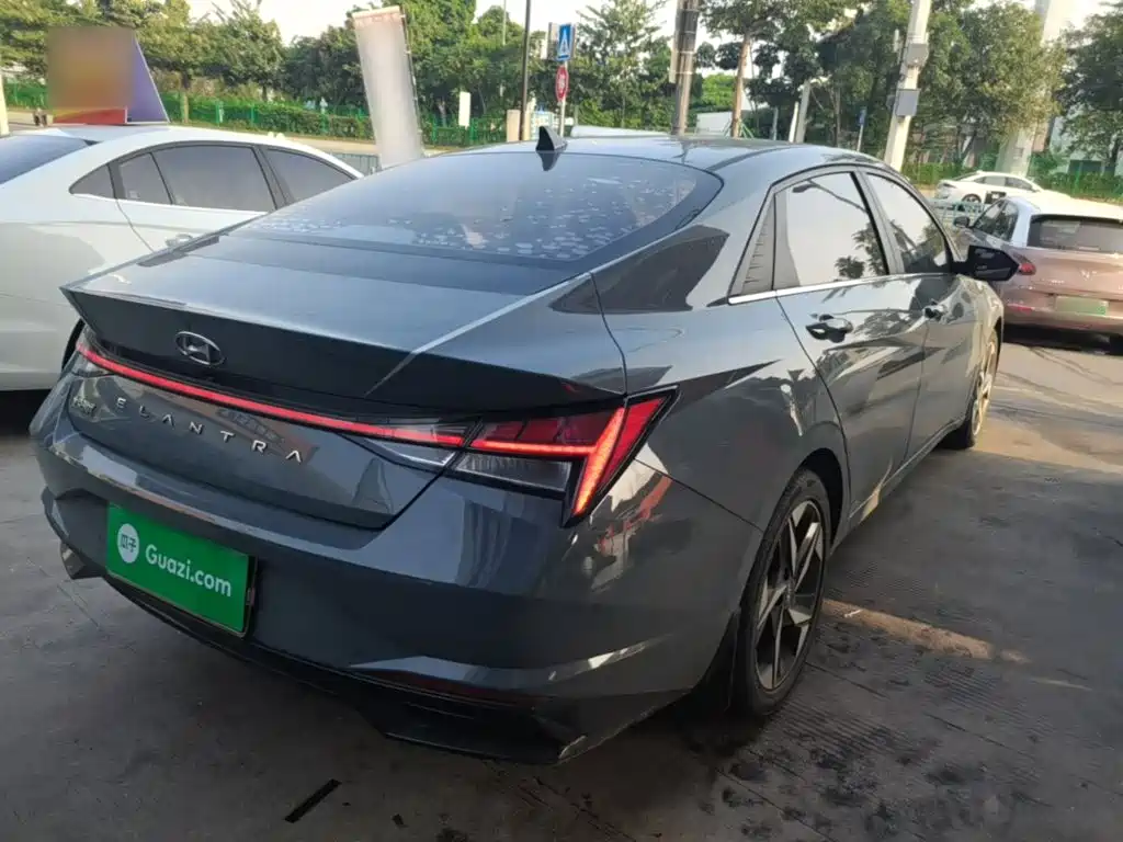Hyundai Elantra — миниатюра 7