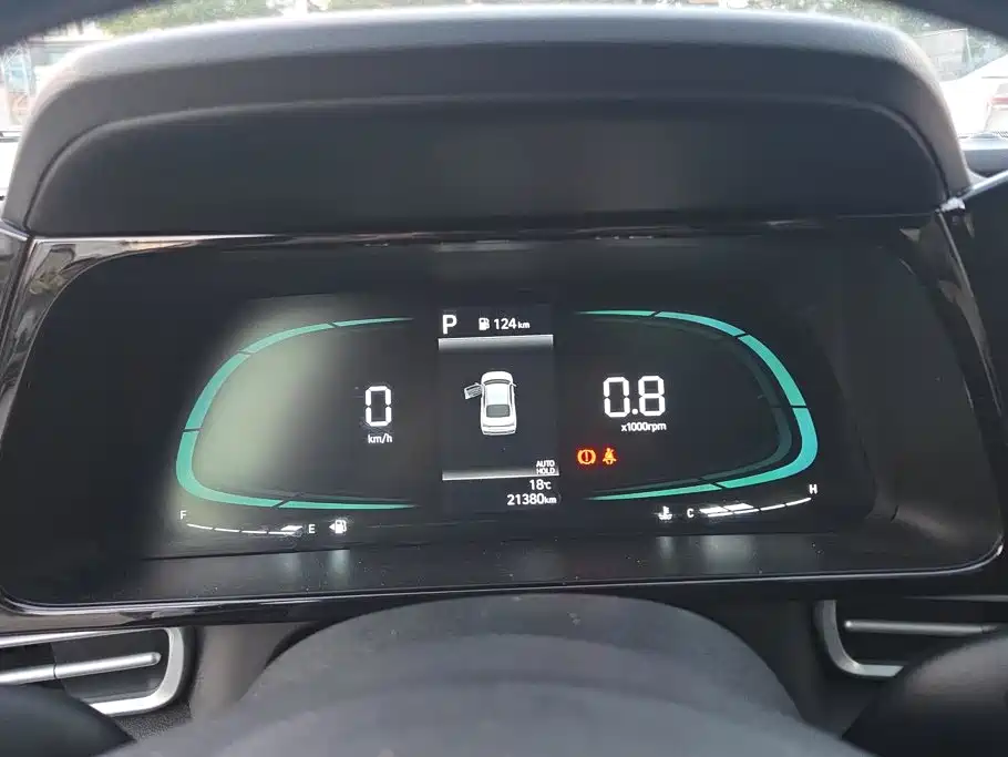 Hyundai Elantra — миниатюра 14