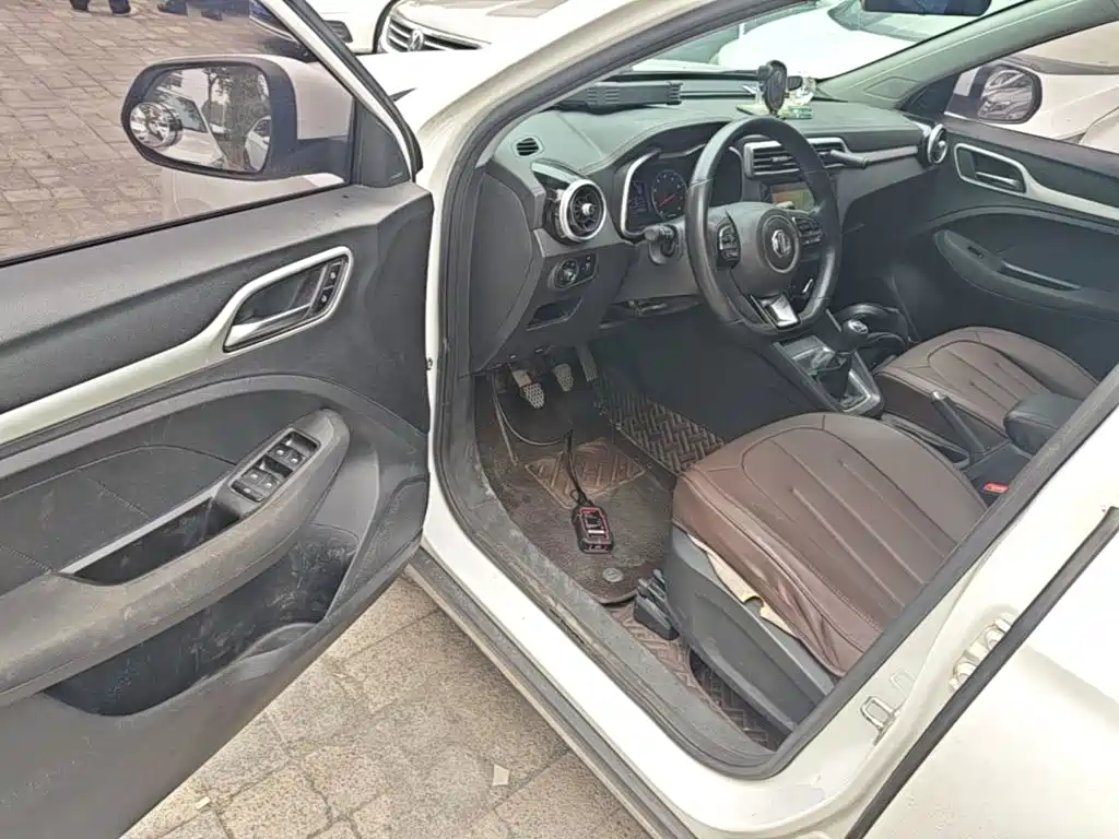 MG ZS — миниатюра 16