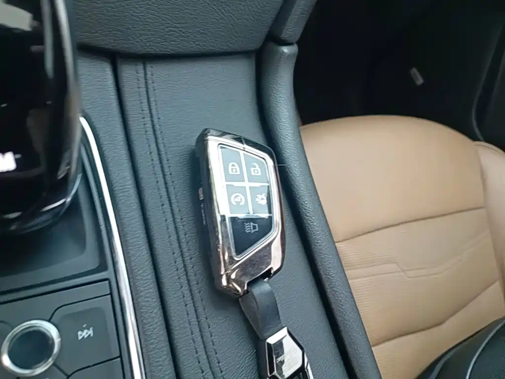 Cadillac XT5 — миниатюра 9