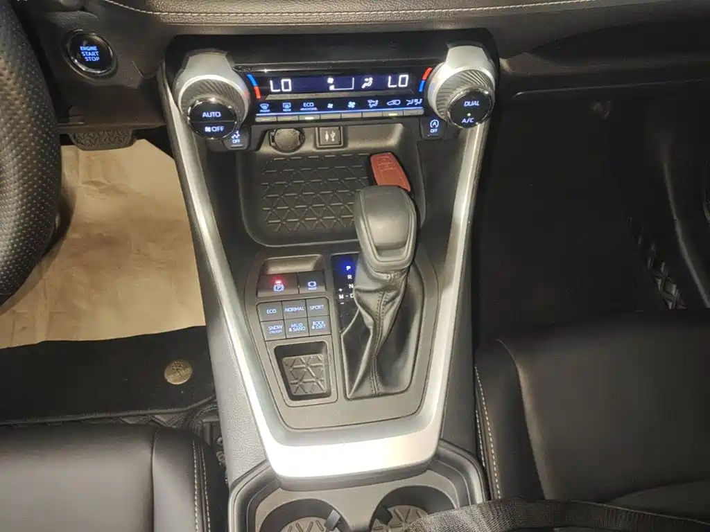 Toyota RAV4 — миниатюра 14