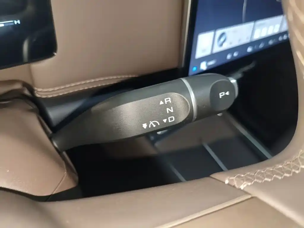 Wuling Xingguang 730 New Energy — миниатюра 14