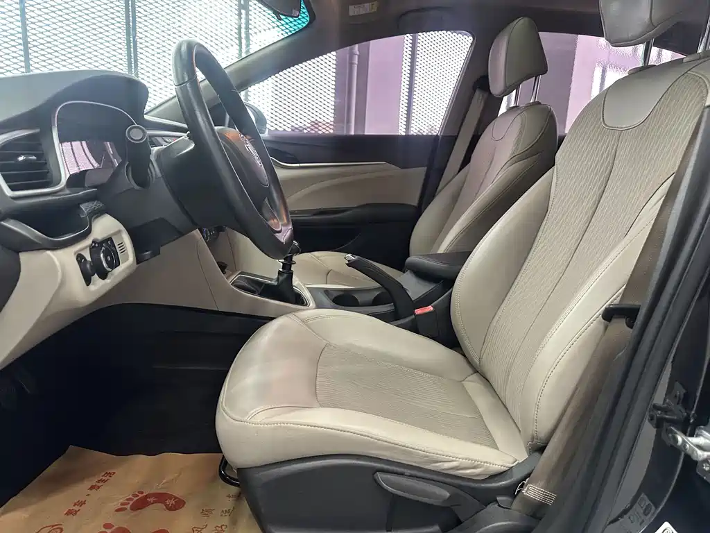 Buick Excelle — миниатюра 4