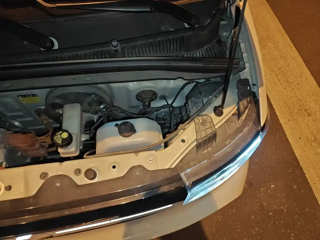 Wuling MINIEV — миниатюра 21