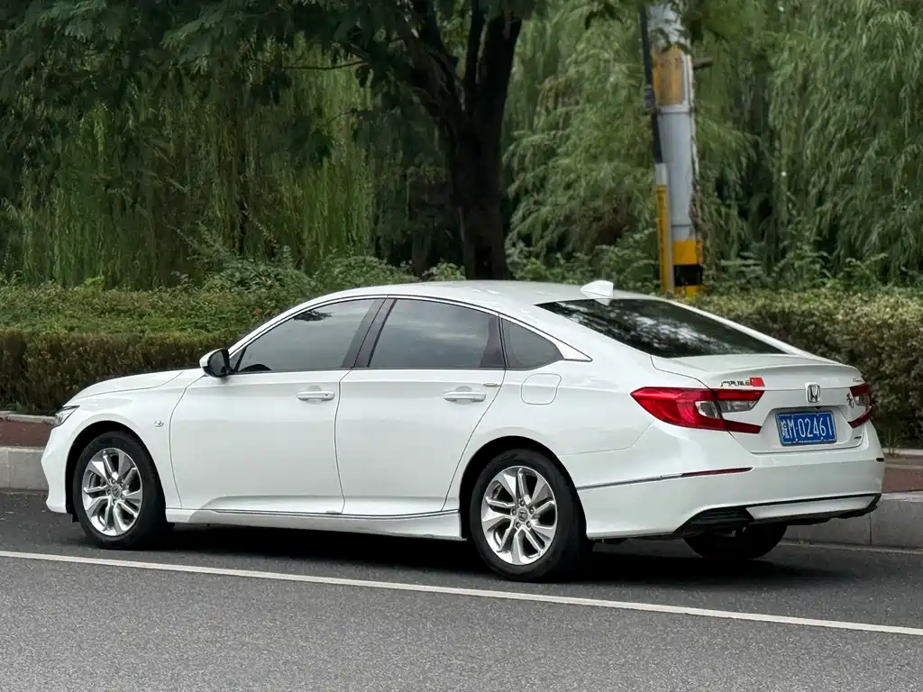 Honda Accord — миниатюра 4