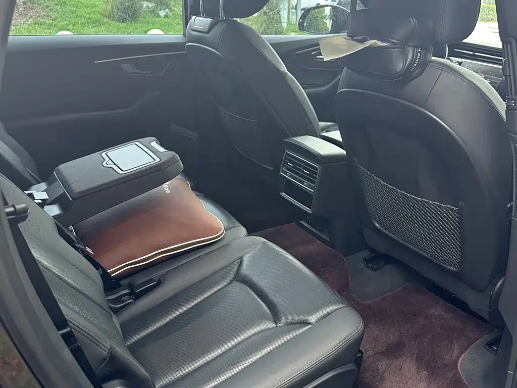 Audi Q7 — миниатюра 10