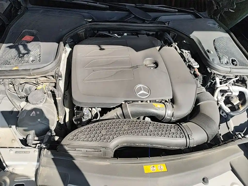 Mercedes-Benz E-Class — миниатюра 20