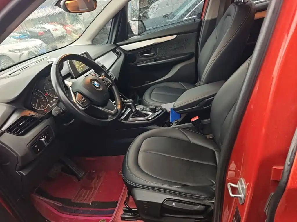 BMW 2 Series Active Tourer — миниатюра 15