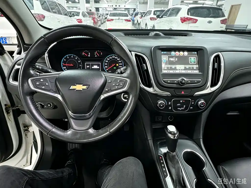 Chevrolet Equinox — миниатюра 10