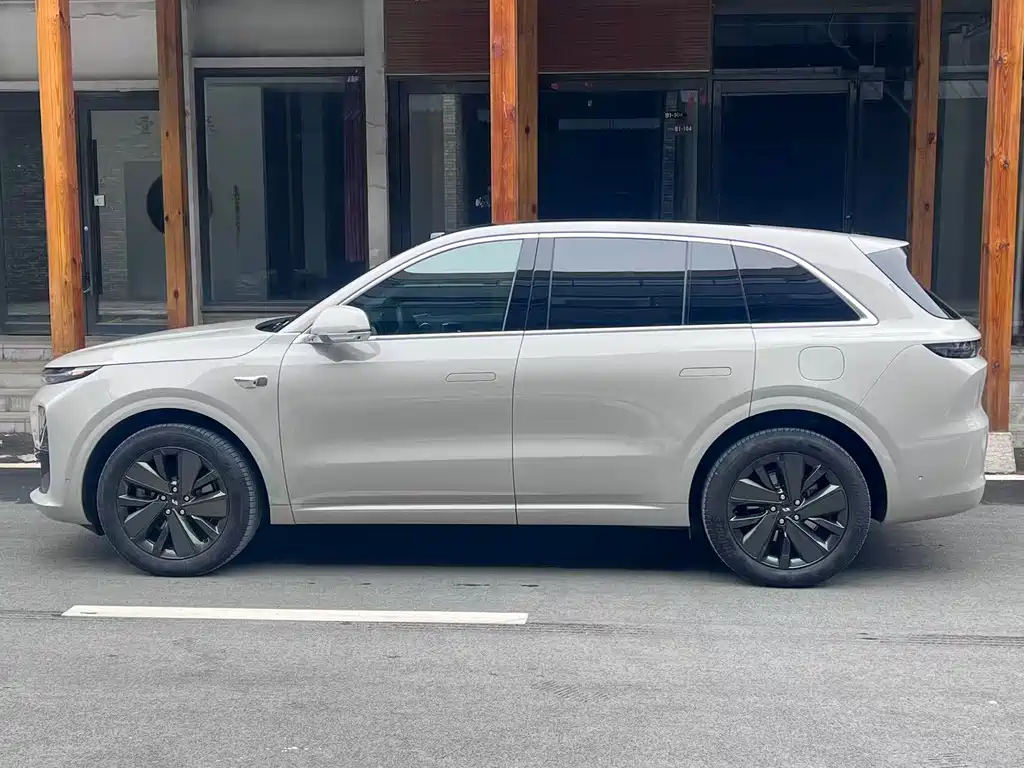 Li Auto IDEAL L6