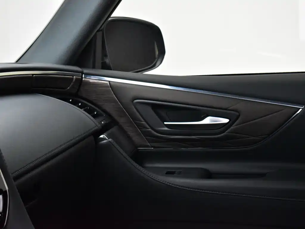 Toyota Vellfire — миниатюра 11