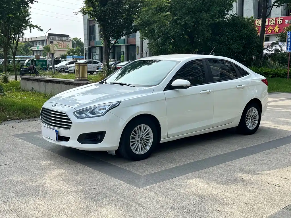 Купить Ford Escort