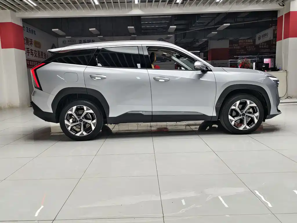 Geely Boyue L — миниатюра 11